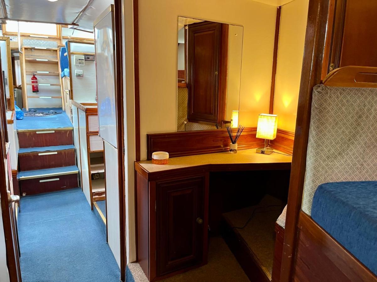 Отель Salidas En Barco Премия-де-Мар Экстерьер фото